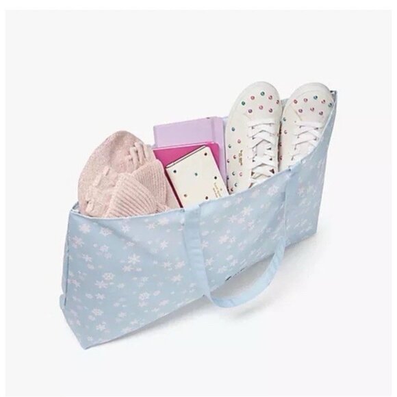 New Kate Spade Tote Blue With White Snowflakes 24 X 14 - Picture 2 of 4